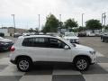 Pure White - Tiguan S Photo No. 3