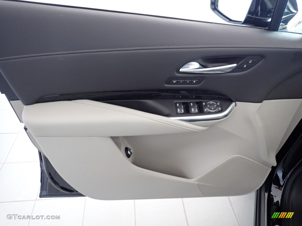 2020 Cadillac XT4 Premium Luxury Light Wheat/Jet Black Door Panel Photo #139480812