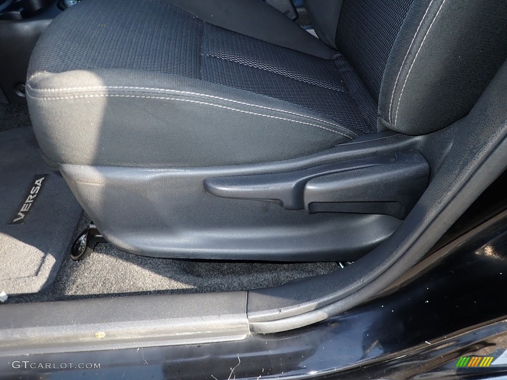 2016 Nissan Versa SV Sedan Front Seat Photo #139481825