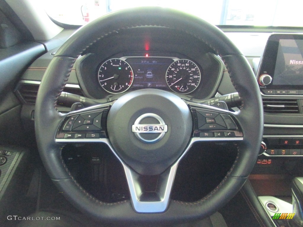 2019 Nissan Altima SR Charcoal Steering Wheel Photo #139481943