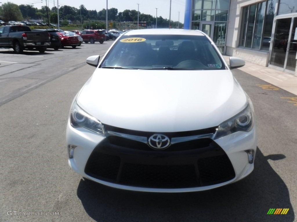 2016 Camry SE - Blizzard White Pearl / Ash photo #4