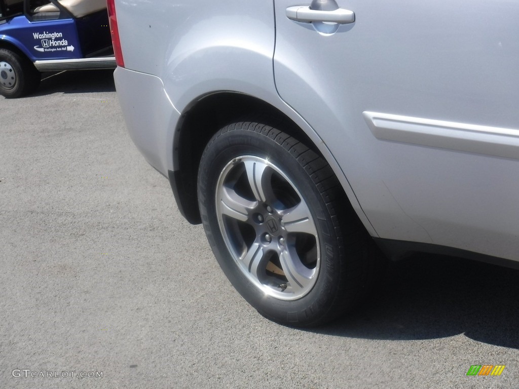 2015 Pilot SE 4WD - Alabaster Silver Metallic / Gray photo #2