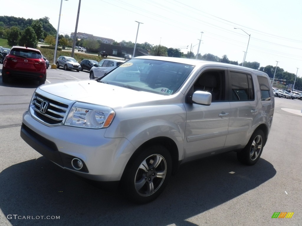 2015 Pilot SE 4WD - Alabaster Silver Metallic / Gray photo #5