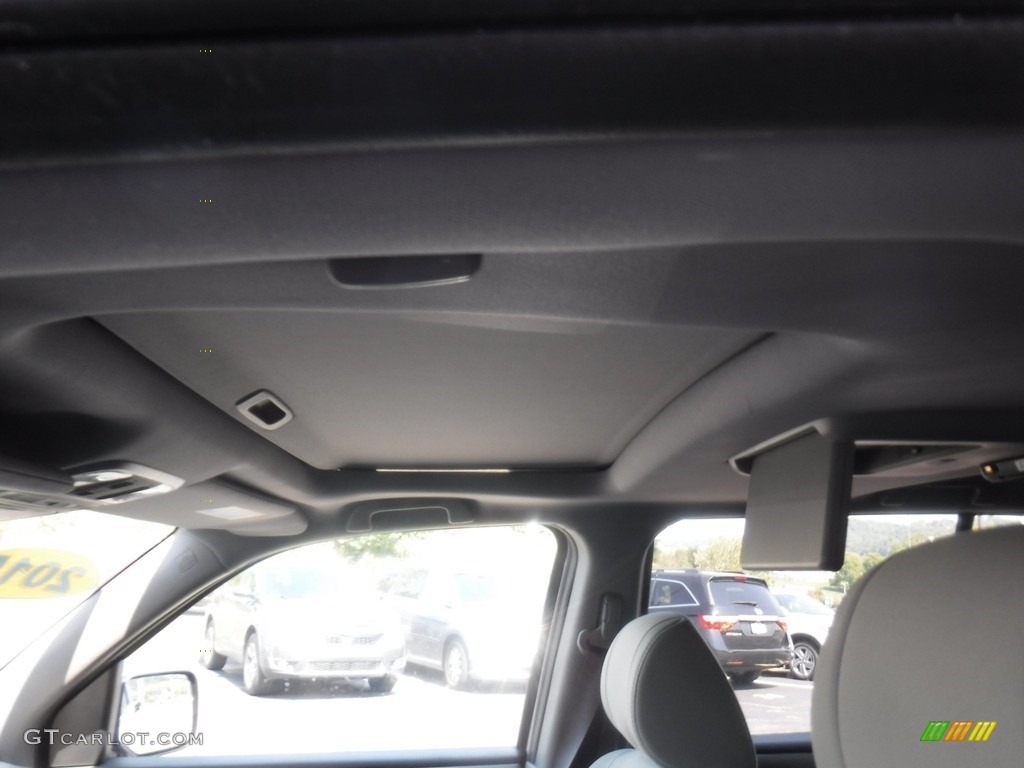 2015 Pilot SE 4WD - Alabaster Silver Metallic / Gray photo #11