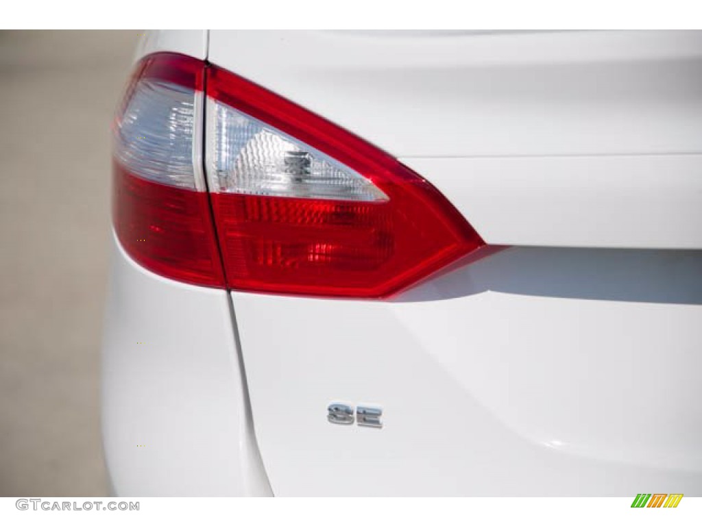 2019 Fiesta SE Sedan - Oxford White / Charcoal Black photo #12