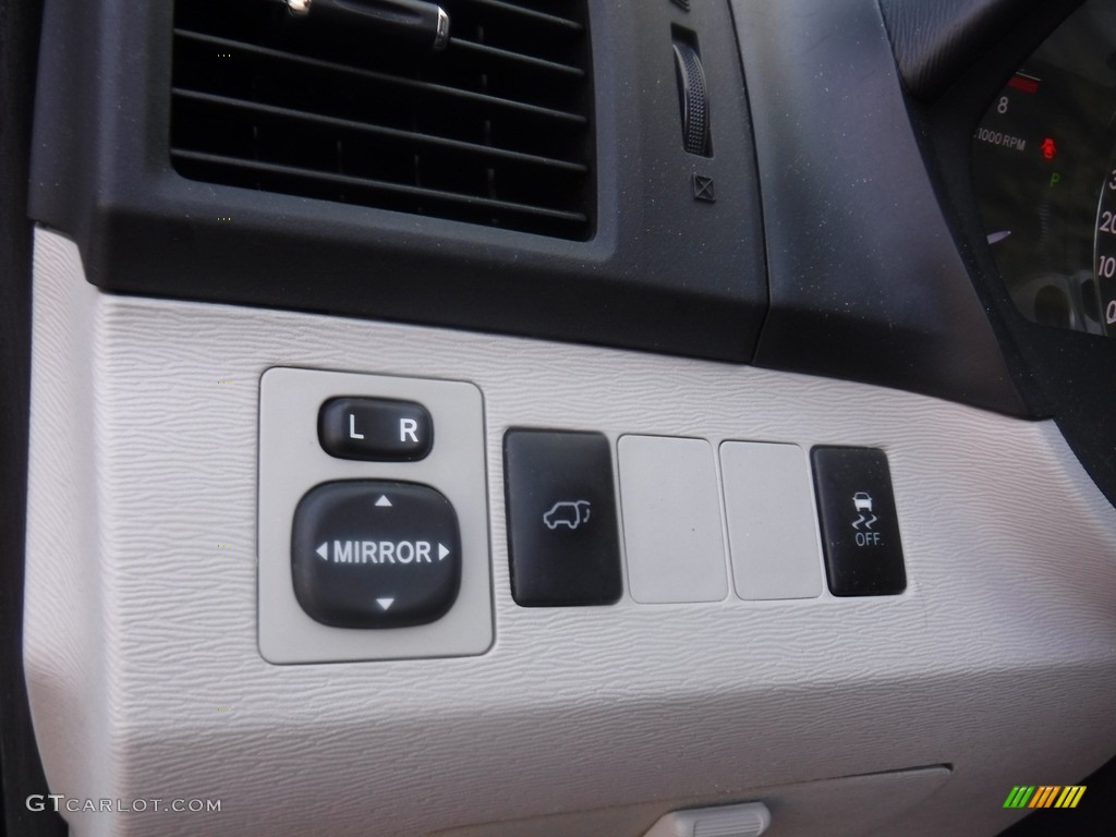 2013 Venza XLE AWD - Classic Silver Metallic / Ivory photo #20