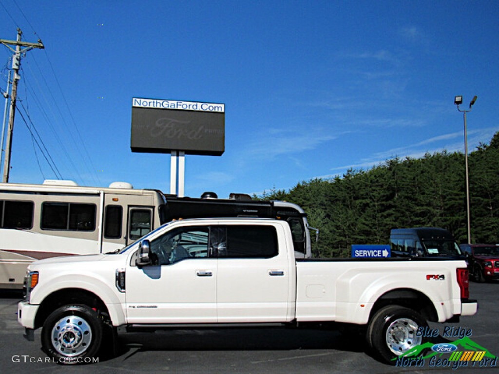 2017 F450 Super Duty Platinum Crew Cab 4x4 - White Platinum / Black/Brunello photo #2