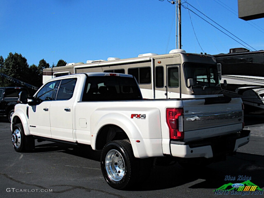 2017 F450 Super Duty Platinum Crew Cab 4x4 - White Platinum / Black/Brunello photo #3