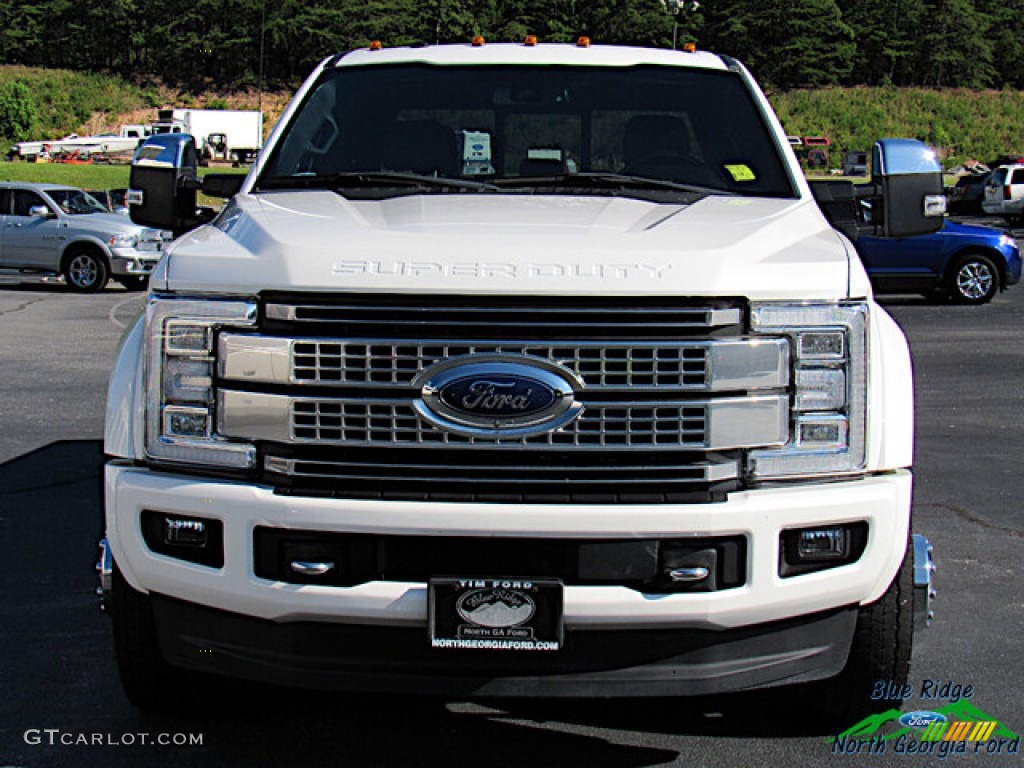 2017 F450 Super Duty Platinum Crew Cab 4x4 - White Platinum / Black/Brunello photo #8