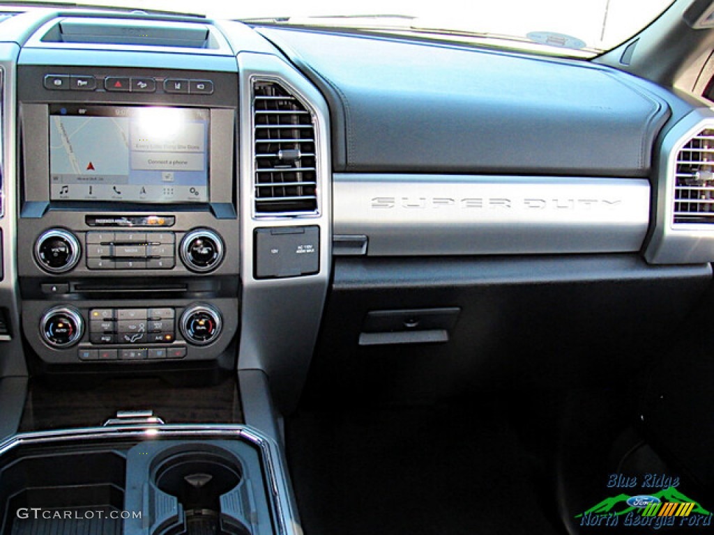 2017 F450 Super Duty Platinum Crew Cab 4x4 - White Platinum / Black/Brunello photo #16