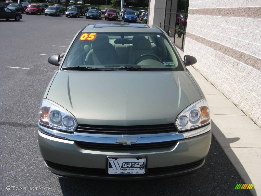 2005 Malibu Sedan - Silver Green Metallic / Neutral Beige photo #2