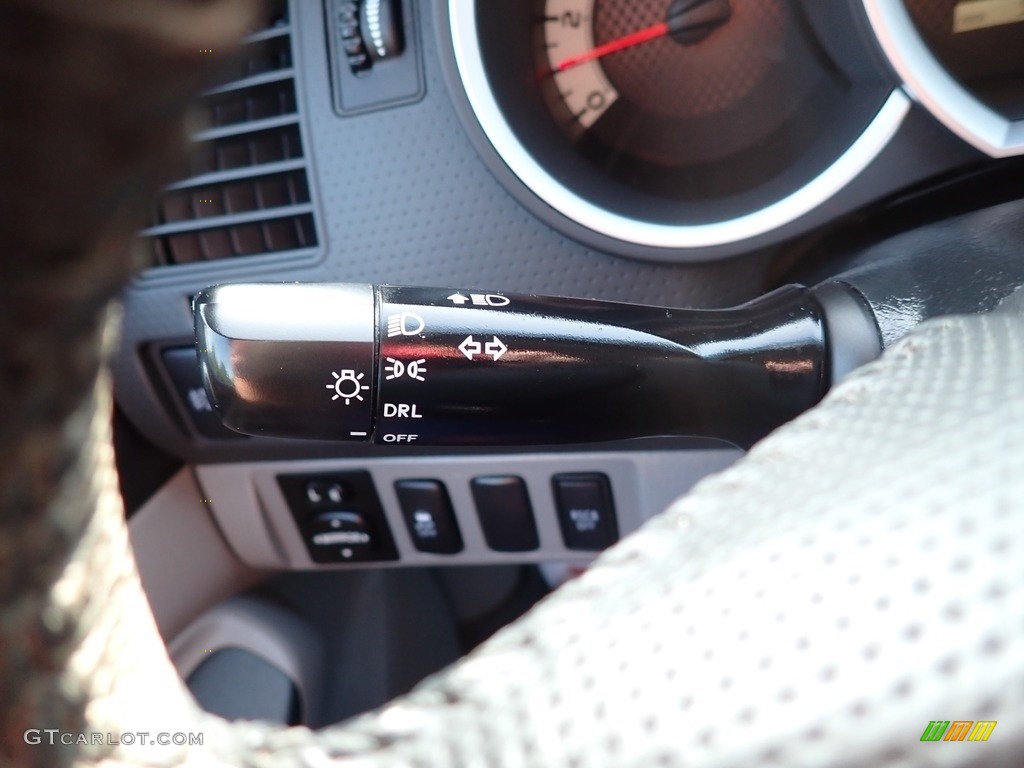 2015 Toyota Tacoma TRD Sport Double Cab 4x4 Controls Photo #139514212