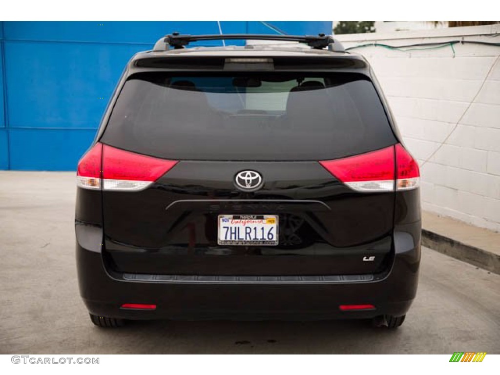 2014 Sienna LE - Black / Light Gray photo #11