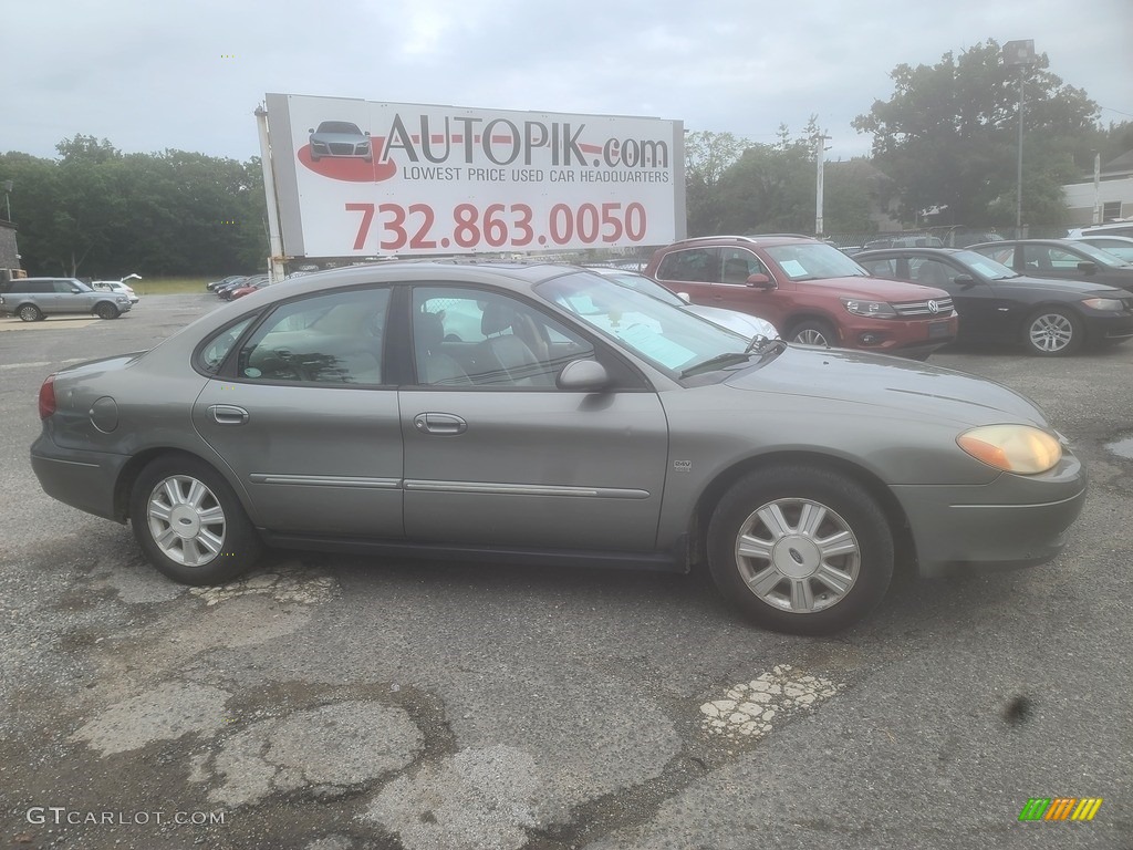 2003 Taurus SEL - Arizona Beige Metallic / Medium Parchment photo #2