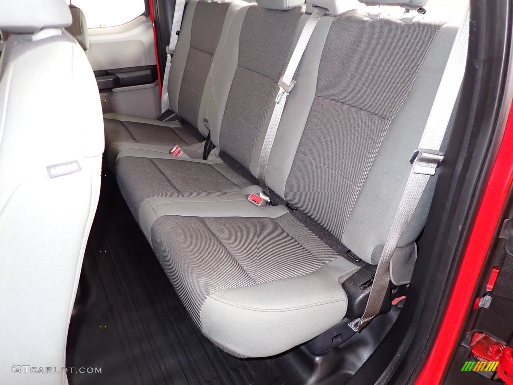 2017 F150 XL SuperCab 4x4 - Race Red / Earth Gray photo #18
