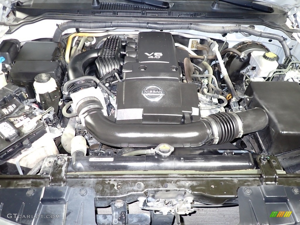 2017 Nissan Frontier SV King Cab 4x4 Engine Photos