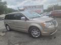 Light Sandstone Metallic 2008 Chrysler Town & Country Limited