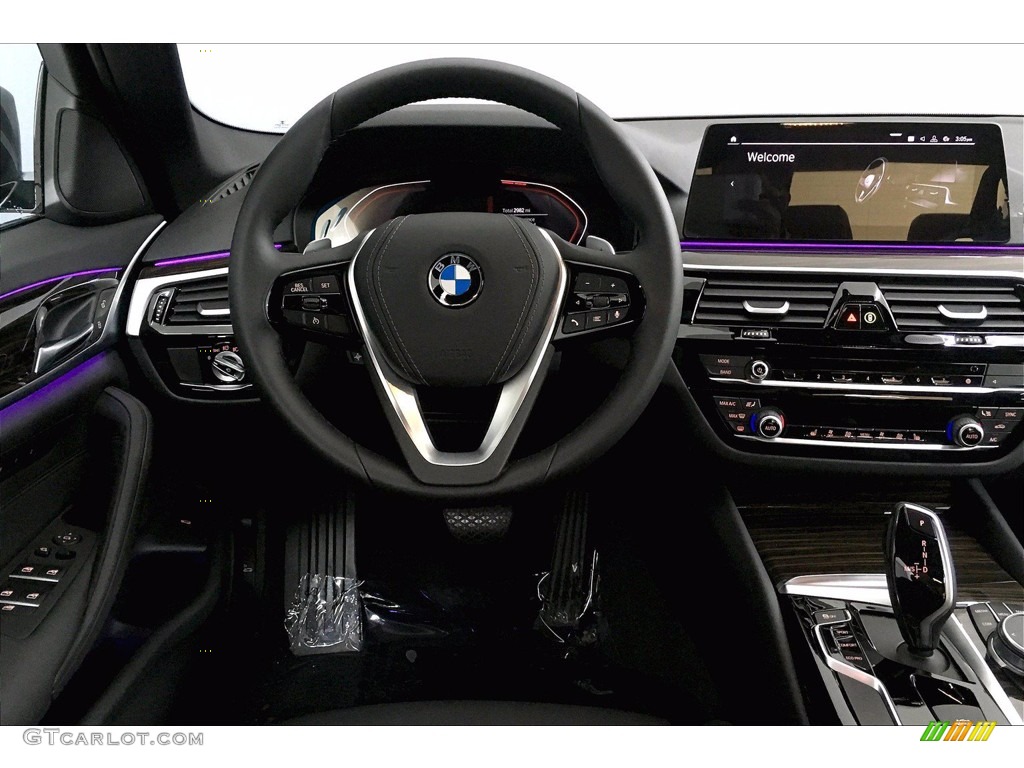 2020 5 Series 530i Sedan - Dark Graphite Metallic / Black photo #4