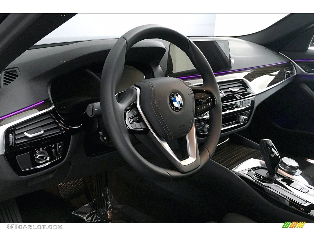 2020 5 Series 530i Sedan - Dark Graphite Metallic / Black photo #21