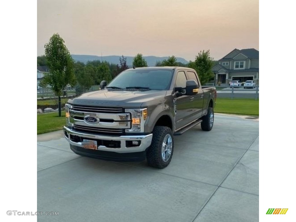 2019 F350 Super Duty Lariat Crew Cab 4x4 - Stone Gray Metallic / Earth Gray photo #1