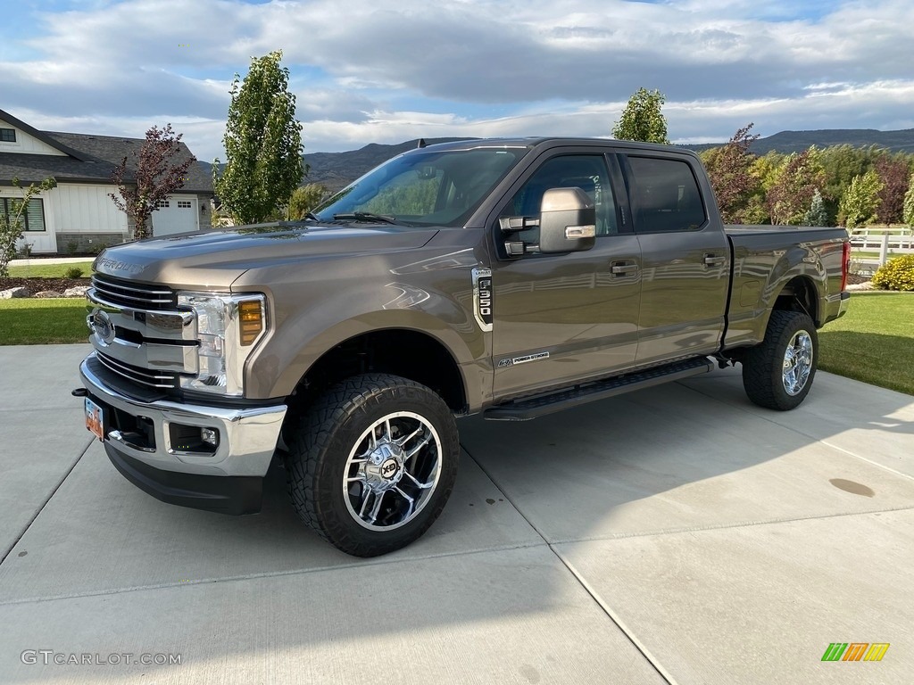 2019 F350 Super Duty Lariat Crew Cab 4x4 - Stone Gray Metallic / Earth Gray photo #6