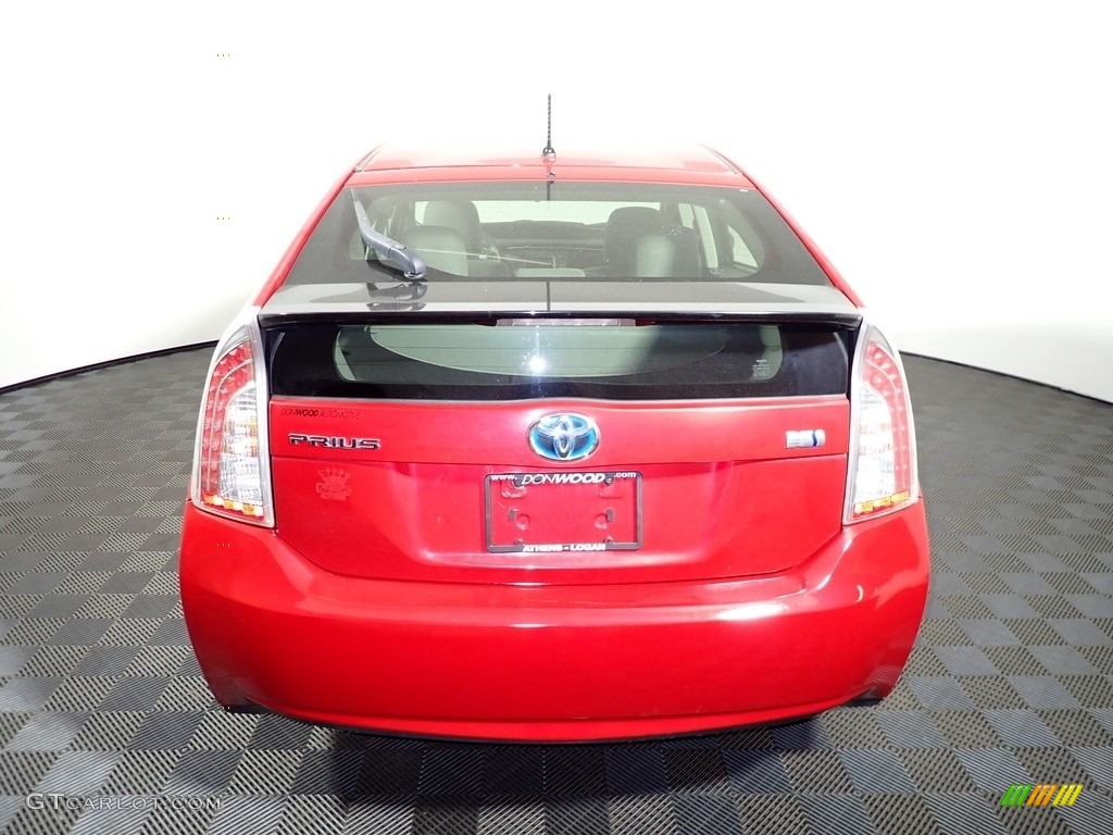 2013 Prius Two Hybrid - Barcelona Red Metallic / Dark Gray photo #11