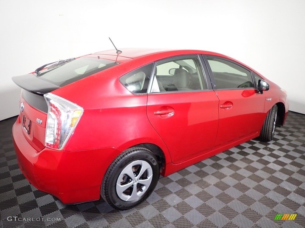 2013 Prius Two Hybrid - Barcelona Red Metallic / Dark Gray photo #15