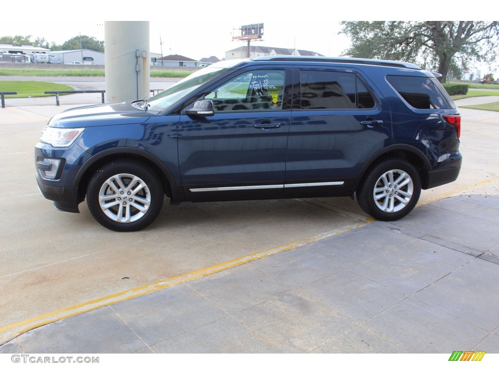 2017 Explorer XLT - Blue Jeans / Ebony Black photo #7