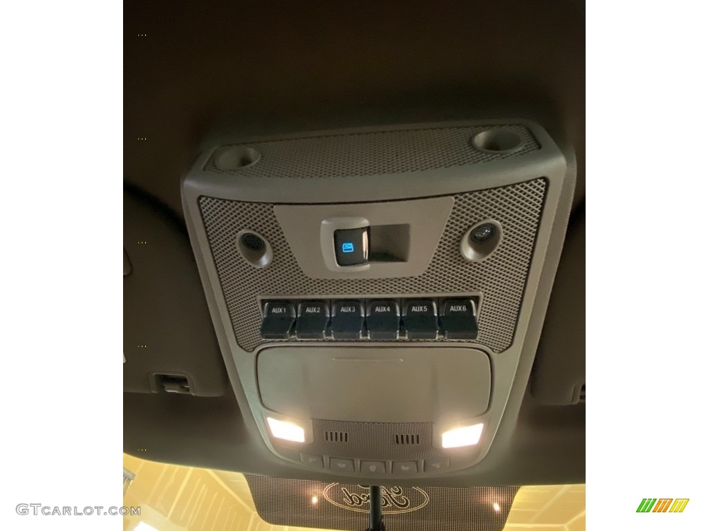2019 F350 Super Duty Lariat Crew Cab 4x4 - Stone Gray Metallic / Earth Gray photo #16