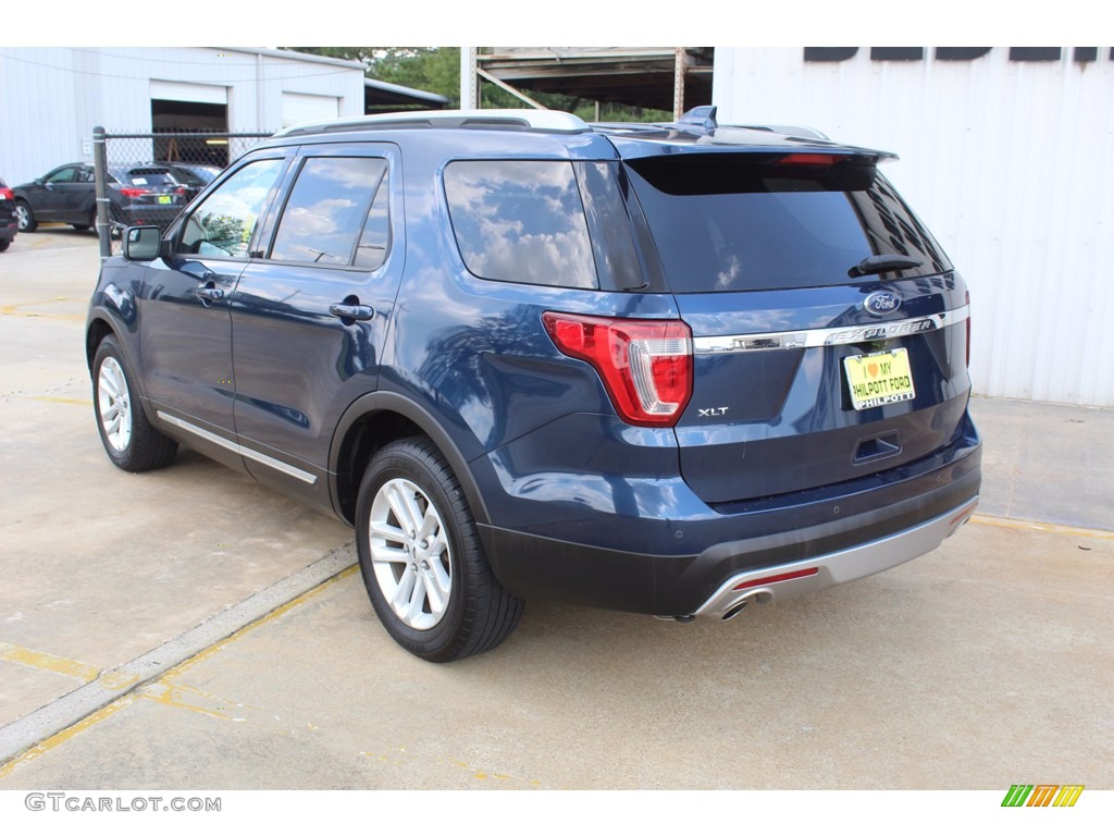 2017 Explorer XLT - Blue Jeans / Ebony Black photo #8