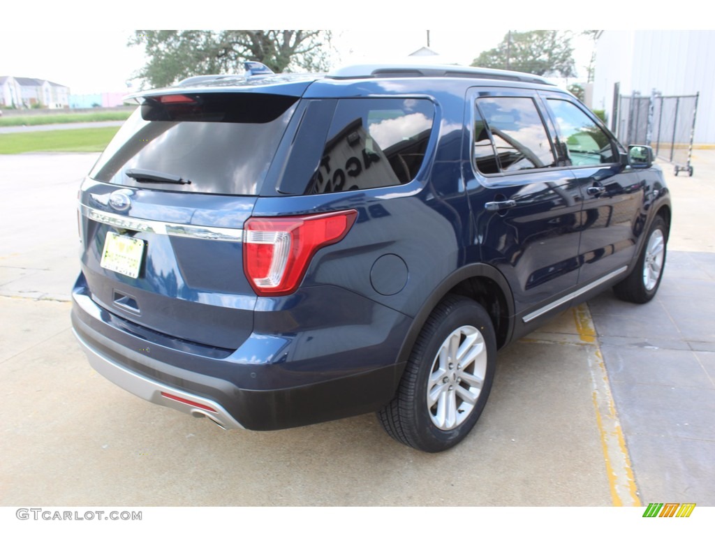 2017 Explorer XLT - Blue Jeans / Ebony Black photo #10