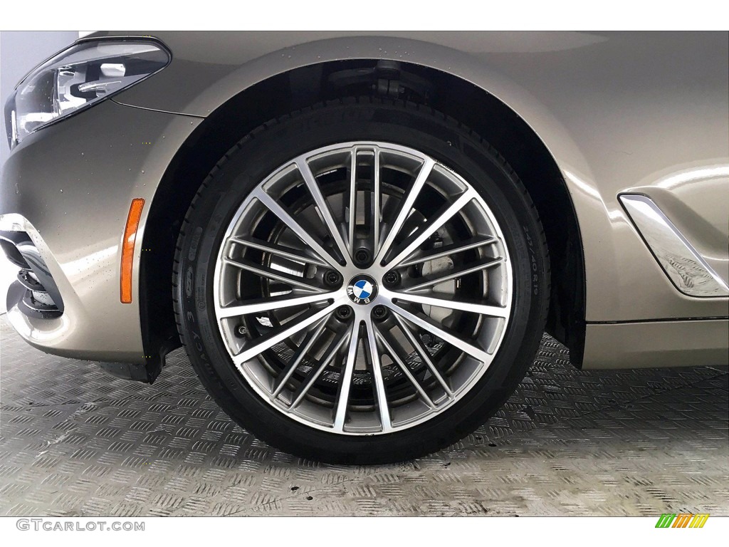 2017 5 Series 530i Sedan - Glacier Silver Metallic / Canberra Beige photo #8