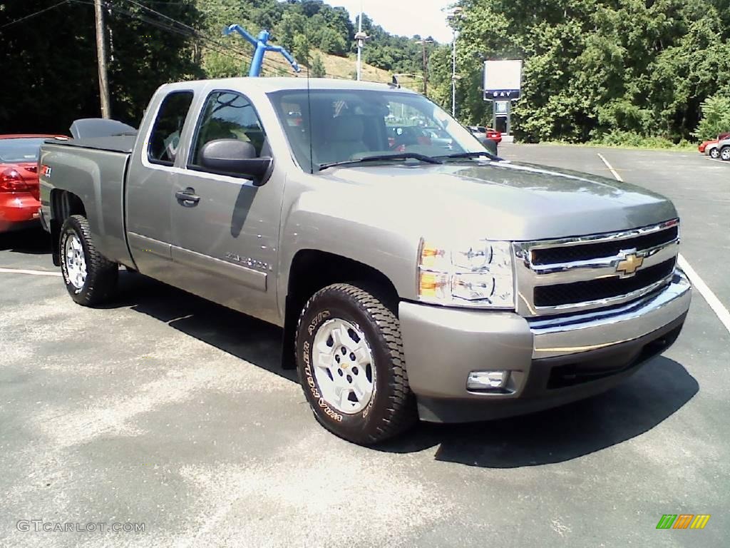 2008 Silverado 1500 LT Extended Cab 4x4 - Graystone Metallic / Dark Titanium photo #1