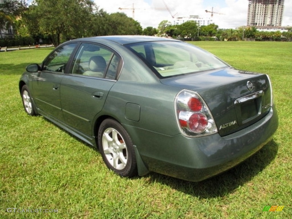 2005 Altima 2.5 S - Mystic Emerald Green / Blond photo #5