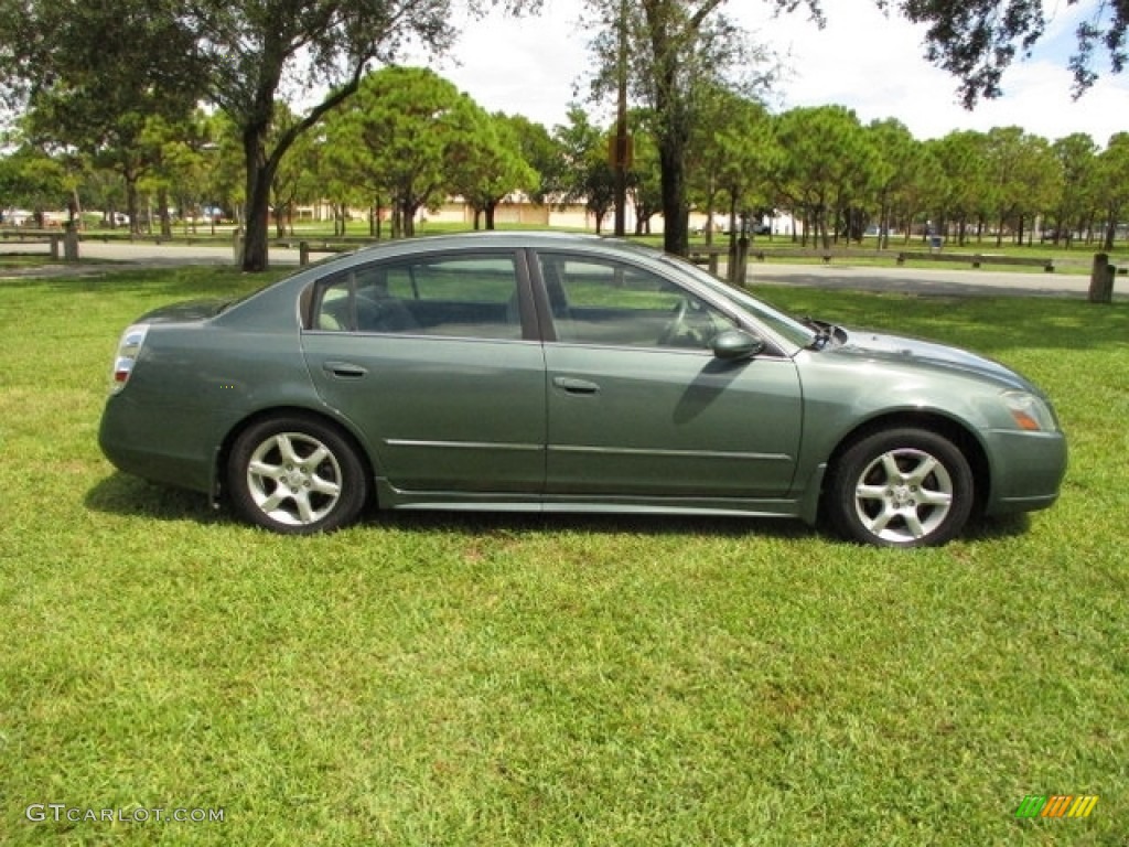 2005 Altima 2.5 S - Mystic Emerald Green / Blond photo #11