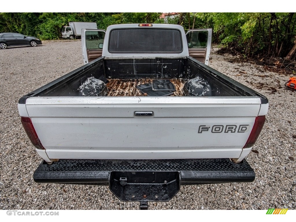 1996 F250 XL Extended Cab 4x4 - Oxford White / Beige photo #24