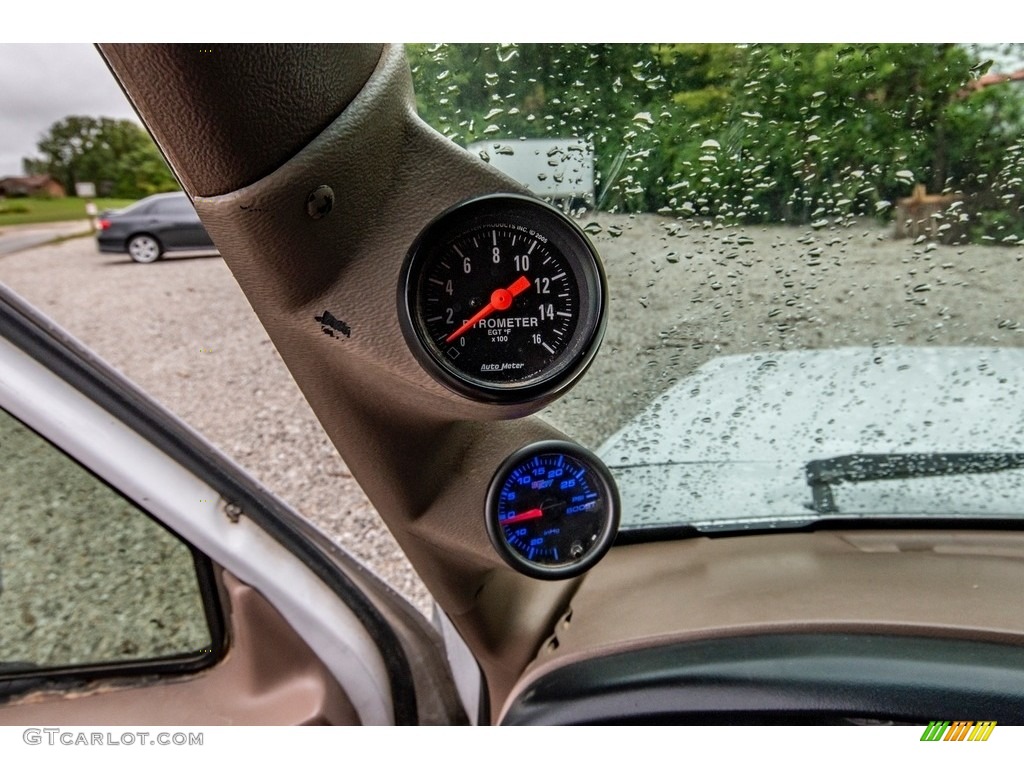 1996 F250 XL Extended Cab 4x4 - Oxford White / Beige photo #36