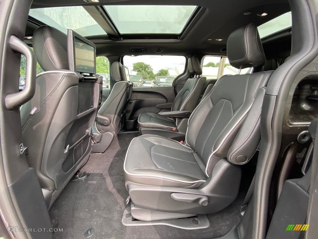 2020 Chrysler Pacifica Hybrid Limited Rear Seat Photo #139537076