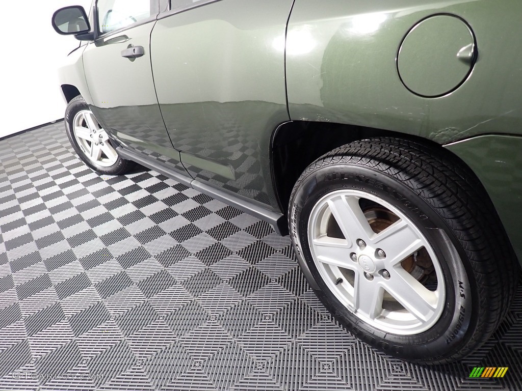 2007 Compass Sport 4x4 - Jeep Green Metallic / Pastel Slate Gray photo #10