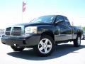 Brilliant Black Crystal Pearl - Dakota SXT Club Cab Photo No. 5