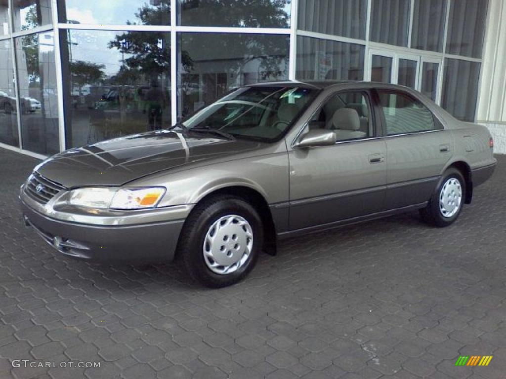 1999 Camry LE - Sable Pearl / Gray photo #3