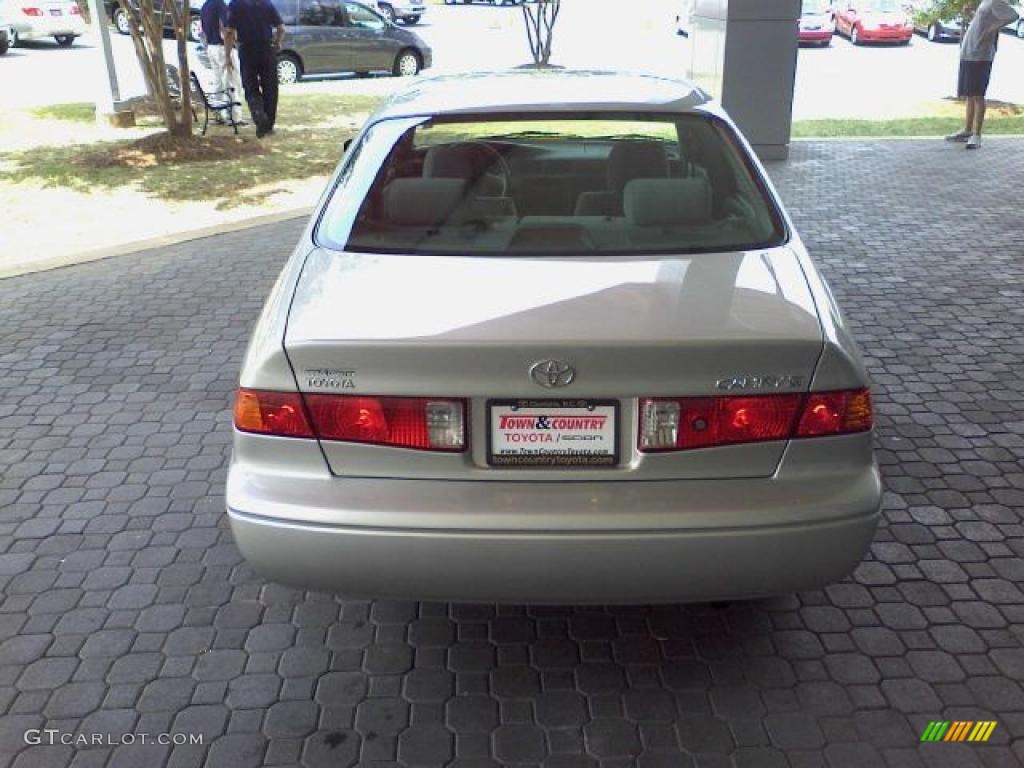 2001 Camry LE - Lunar Mist Metallic / Gray photo #5