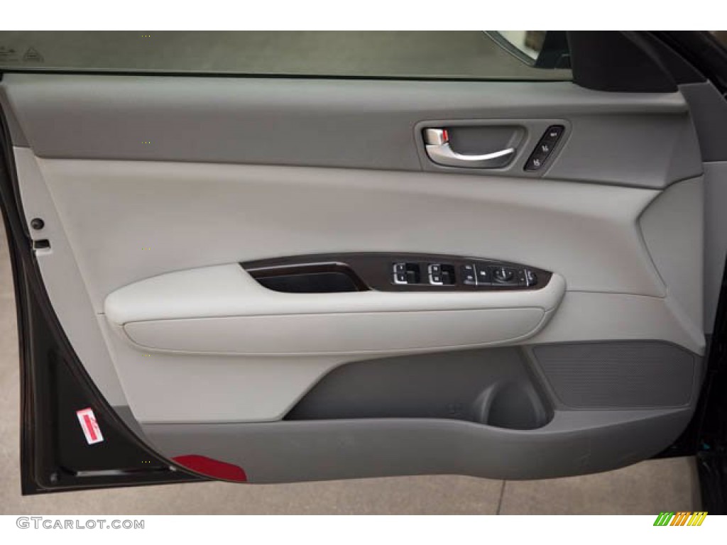 2017 Kia Optima EX Gray Door Panel Photo #139552544