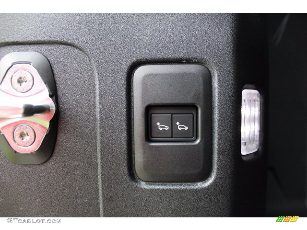 2020 Defender 110 SE - Indus Silver Metallic / Ebony photo #31