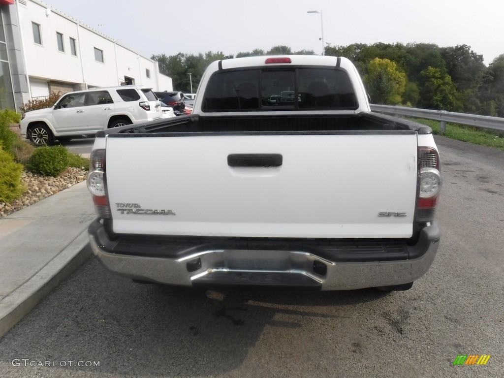 2013 Tacoma SR5 Access Cab 4x4 - Super White / Graphite photo #13