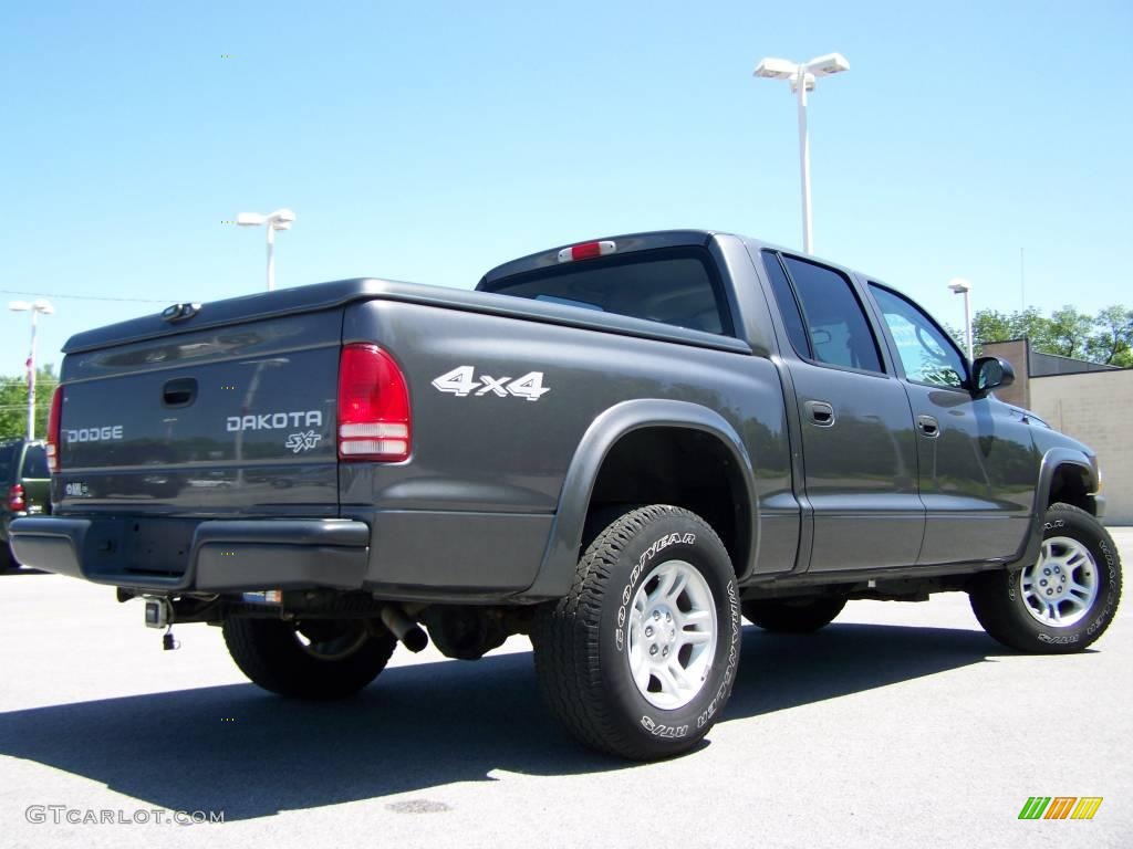 2004 Dakota SXT Quad Cab 4x4 - Graphite Metallic / Dark Slate Gray photo #7