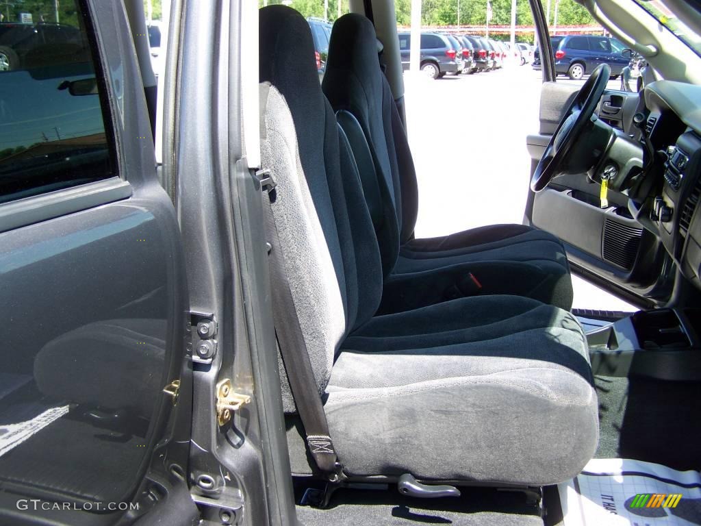 2004 Dakota SXT Quad Cab 4x4 - Graphite Metallic / Dark Slate Gray photo #12