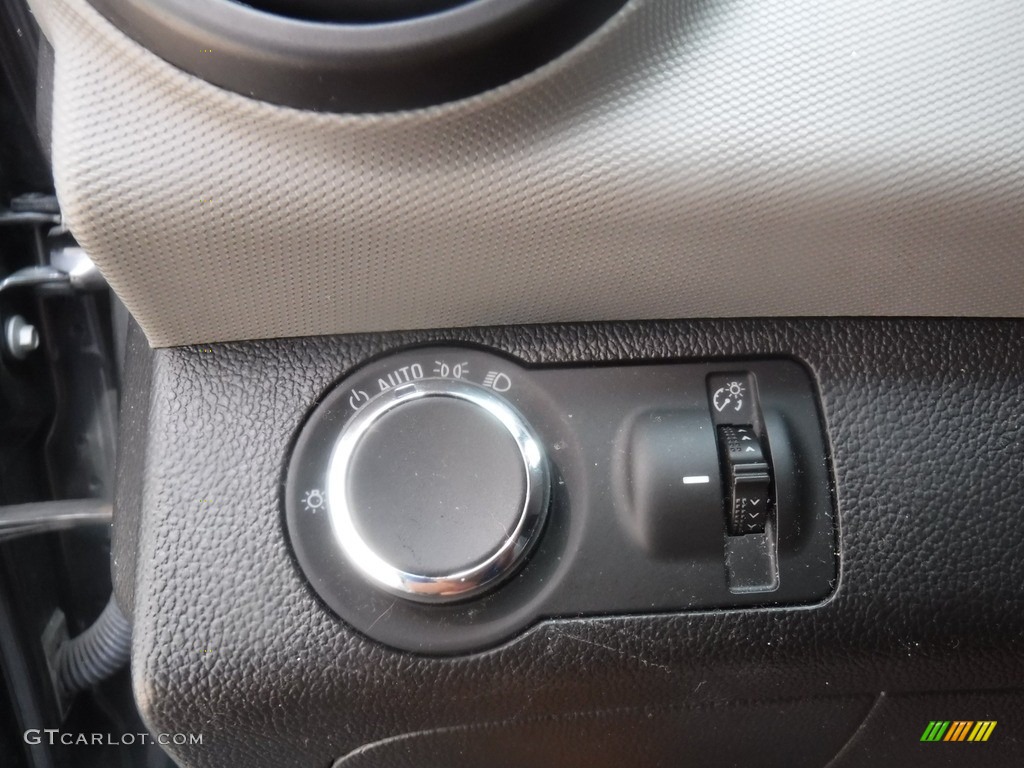 2013 Sonic LS Sedan - Cyber Gray Metallic / Jet Black/Dark Titanium photo #22