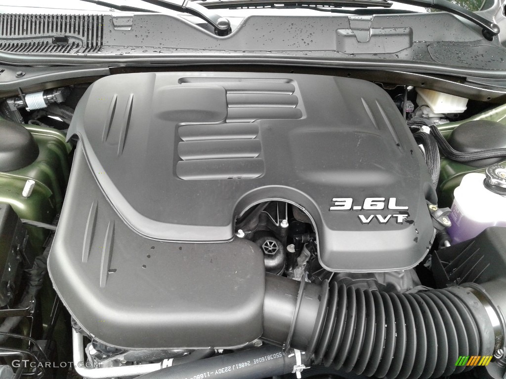 2020 Dodge Challenger GT Engine Photos