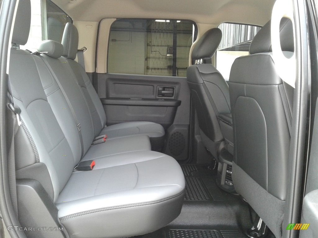 2020 Ram 4500 Tradesman Crew Cab 4x4 Chassis Rear Seat Photo #139562978